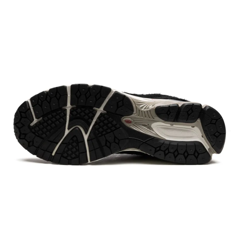 New Balance 2002R Protection – Pack Black Grey - Image 5
